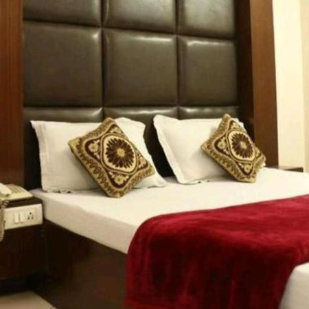 Hotel Maharaja Continental - Yeni Delhi Dış mekan fotoğraf