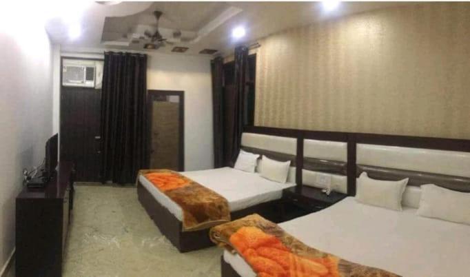 Hotel Maharaja Continental - Yeni Delhi Dış mekan fotoğraf