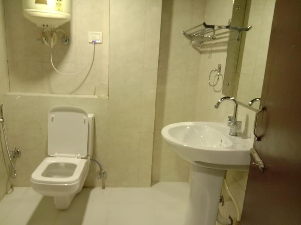 Hotel Maharaja Continental - Yeni Delhi Dış mekan fotoğraf